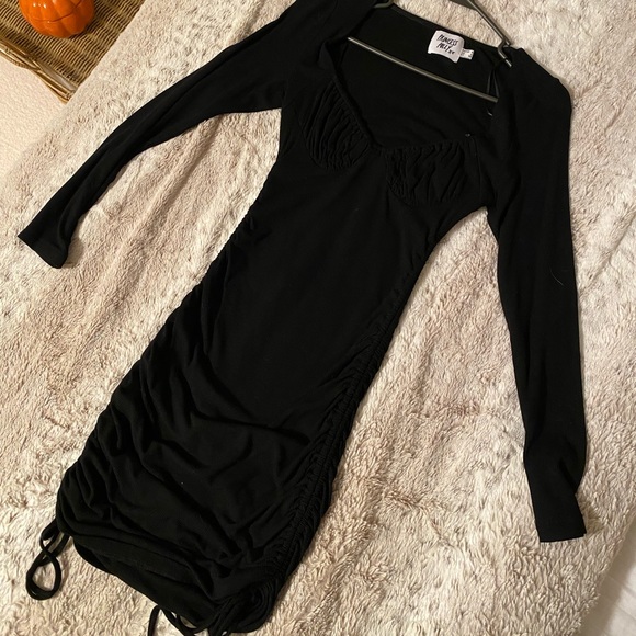 Black Dress - Picture 1 of 4